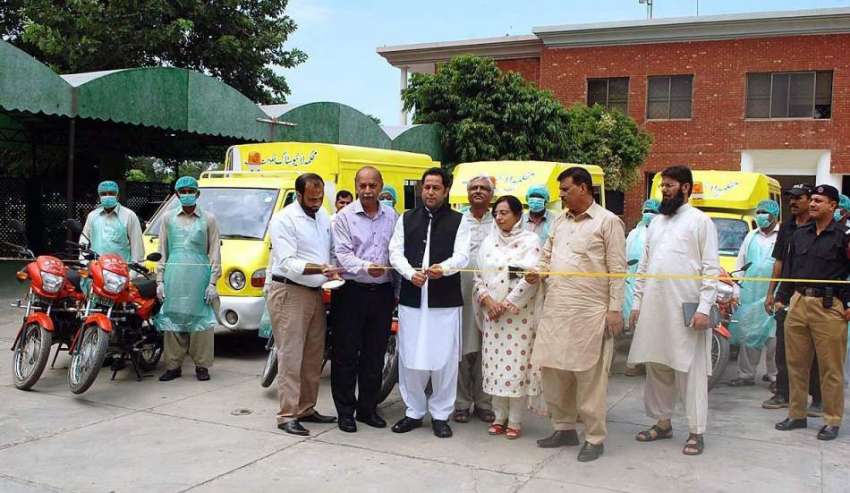 فیصل آباد: ڈی سی اور سلمان غنی کانگو وائرس کے تدارک کے لیے ..