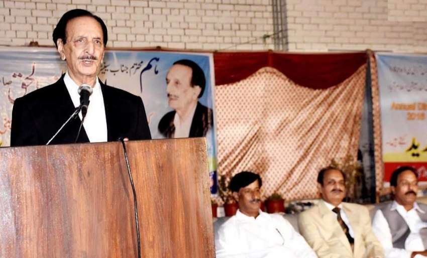اسلام آباد: سینیٹ میں قائد ایوان راجہ ظفر الحق تقریب سے خطاب ..