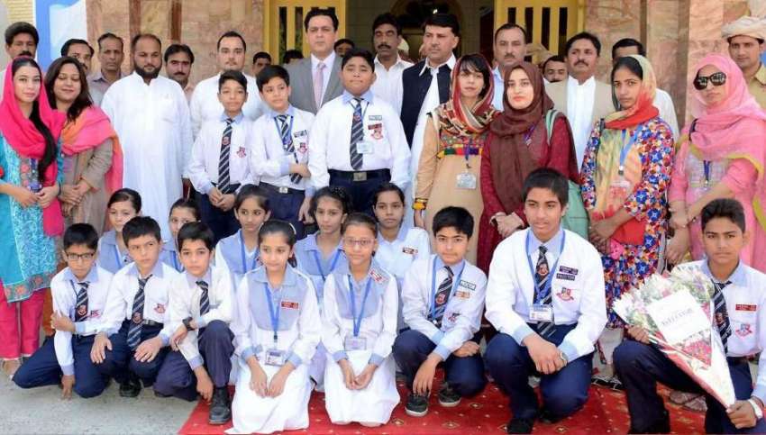 راولپنڈی: جی پی او راولپنڈی میں مختلف سکولوں کے بچوں کا صدر ..