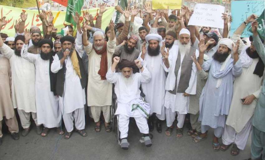 لاہور: تحریک لبیک یا رسول اللہ (ص) کے زیر اہتمام پریس کلب ..