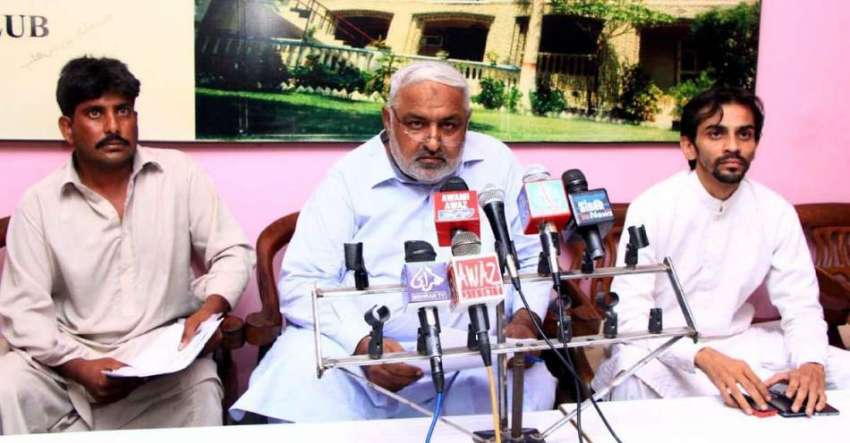 حیدر آباد: پاکستان تحریک انصاف کے رہنما خاوند بخش جہیجوپریس ..