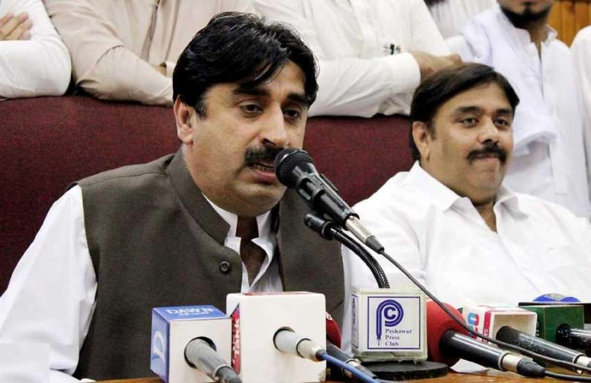 پشاور: پاکستان تحریک انصاف کے ایم پی اے ضیاء اللہ آفریدی ..