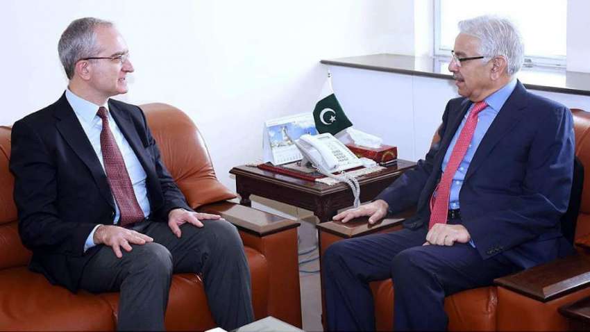اسلام آباد: وفاقی وزیر بائے پانی و بجلی خواجہ آصف سے سپین ..