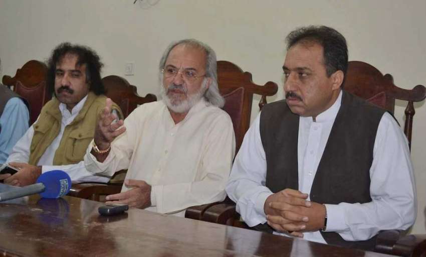 کوئٹہ: پاکستان تحریک انصاف بلوچستان کے رہنما ء ہمایوں جوگیزئی ..