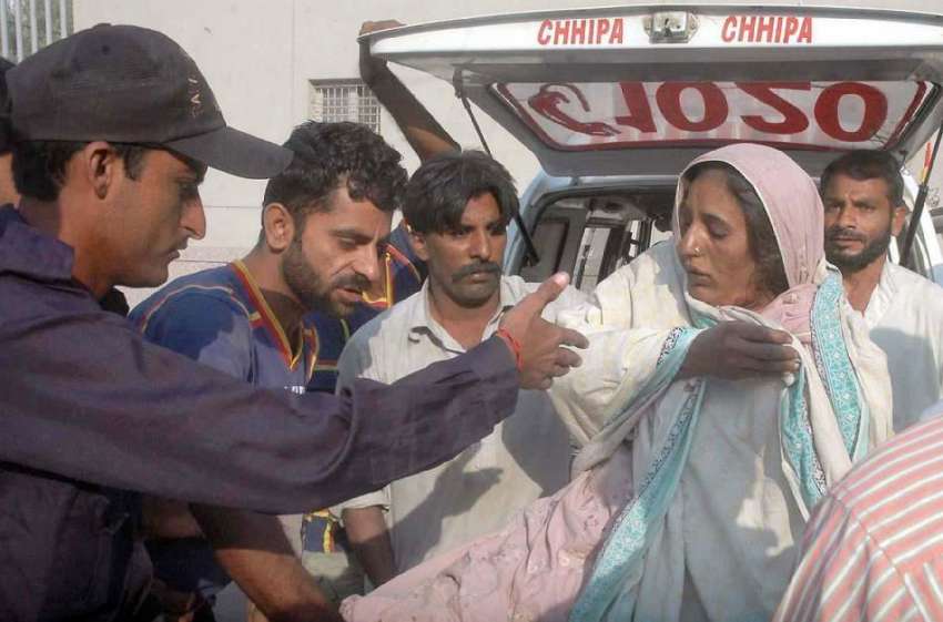 کراچی: جمعہ گوٹھ کے قریب دو ٹرینوں کے حادثے میں زخمی ہونیوالی ..