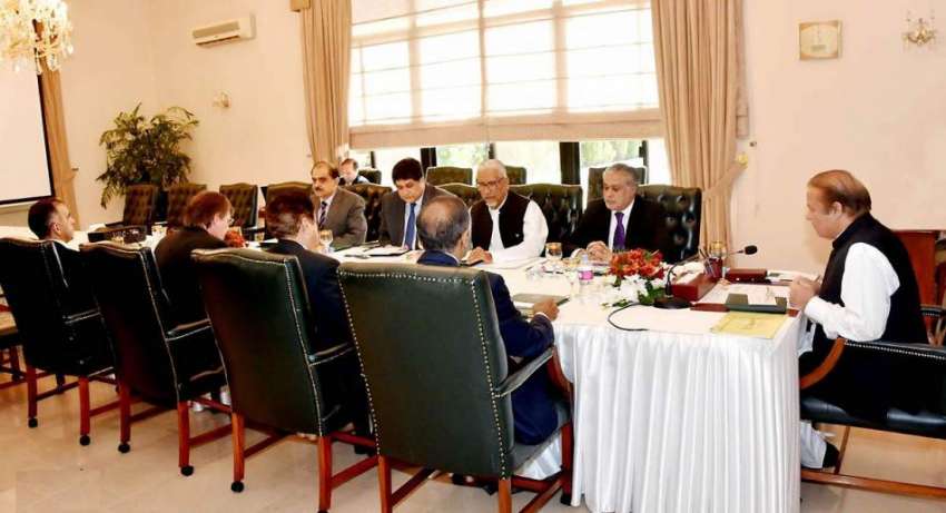 اسلام آباد: وزیر اعظم محمد نواز شریف پی آئی اے اور ایوی ایشن ..