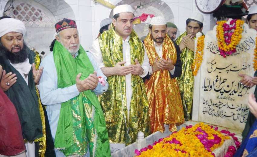 لاہور: صوبائی وزیر خوراک بلال یاسین حضرت پیر مکی (رح) کے سالانہ ..
