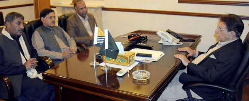 اسلام آباد: وزیر اعظم آزاد کشمیر راجہ فاروق حیدر خان سے ممبر ..
