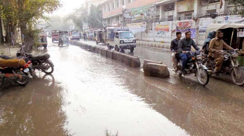 حیدر آباد: متعلقہ حقام کی غفلت کے باعث پریس کلب روڈ سیوریج ..