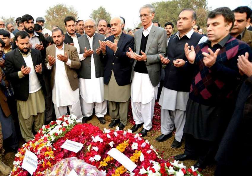 اسلام آباد: وزیر اعلیٰ خیبر پختونخوا پرویز خٹک اسامہ وڑائچ ..