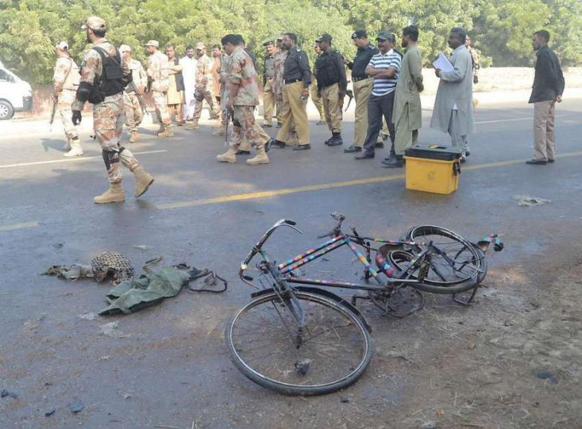 حیدر آباد: سندھ زرعی یونیورسٹی ٹنڈو جام کے سامنے دھماکے ..