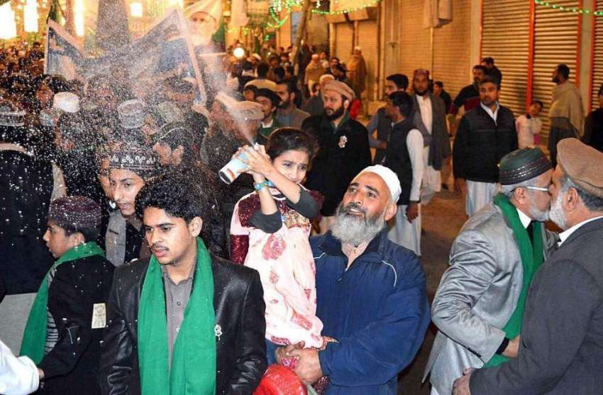 پشاور: شہریوں کی بڑی تعداد عید ملادالنبی ﷺ کے جلوس میں شریک ..