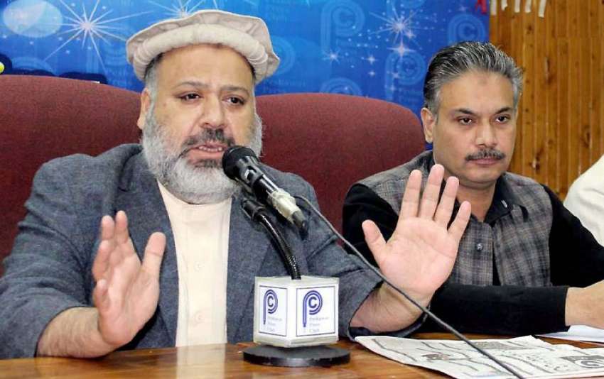 پشاور: مرکزی تنظیم تاجران رابطہ کمیٹی کے رہنماء مجیب الرحمن ..
