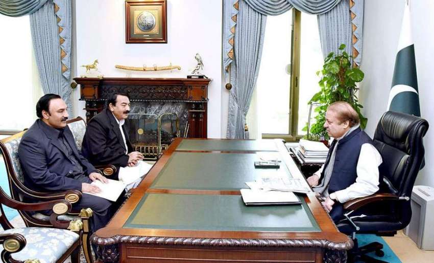 اسلام آباد: وزیر اعظم محمد نواز شریف سے ایم این اے چوہدری ..