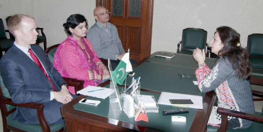 لاہور: صوبائی وزیر خزانہ ڈاکٹر عائشہ غوث پاشا ورلڈ بینک ..