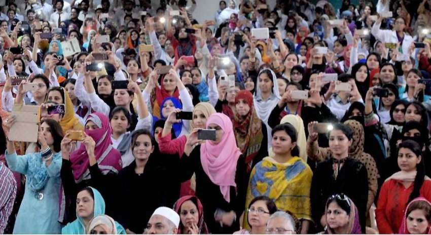 راولپنڈی: وقار النساء کالج میں لیپ ٹاپ تقیم کرنے کی تقریب ..