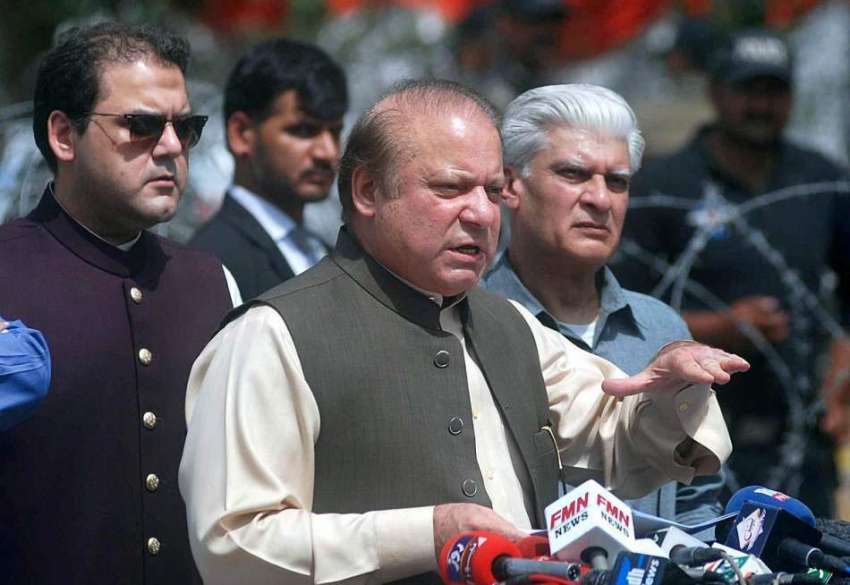 اسلام آباد:وزیر اعظم نواز شریف جے آئی ٹی میں پیشی کے بعد ..