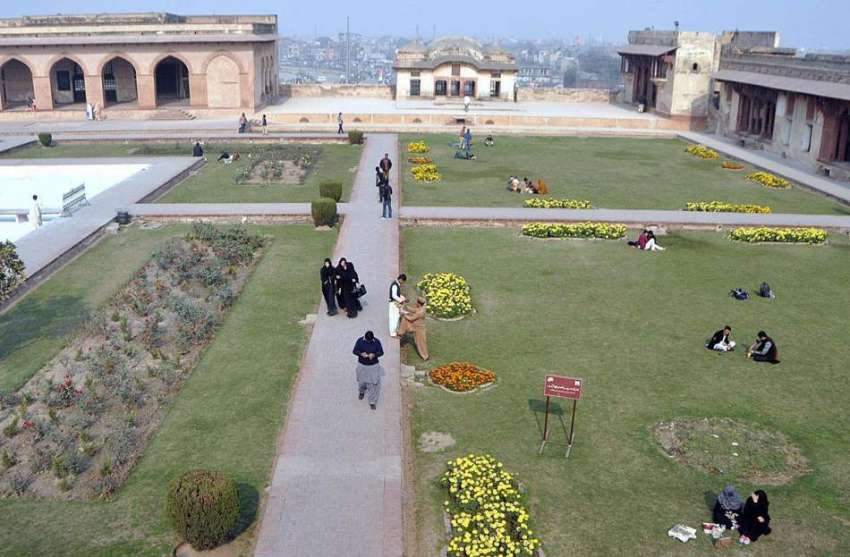 لاہور: صوبائی دارالحکومت میں واقع جہانگیر کے قلعہ کا خوبصورت ..