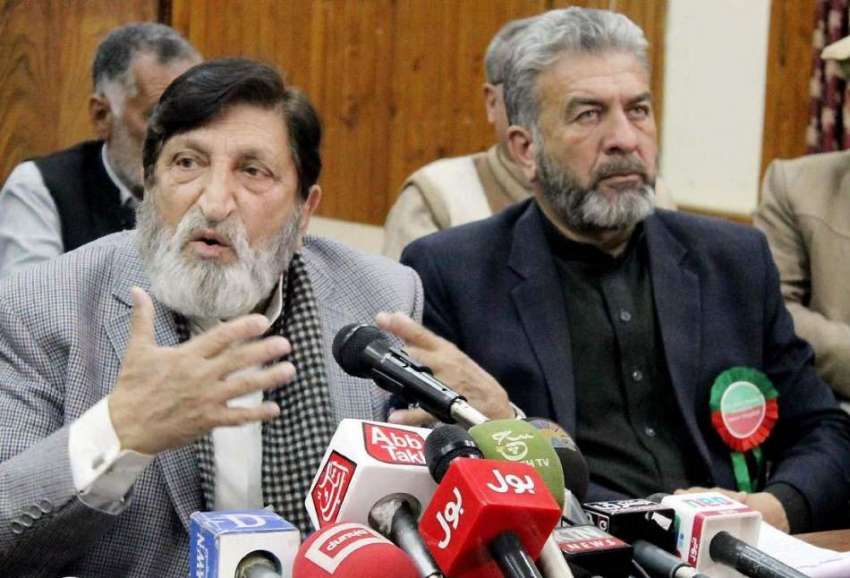 پشاور: پاکستان تحریک انصاف کے ممبر قومی اسمبلی عثمان ترائی ..
