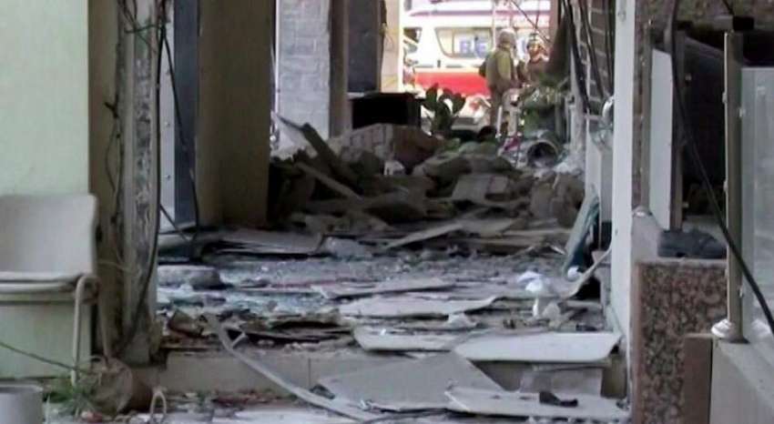 لاہور: ڈیفنس میں ہونے والے دھماکے کے بعد تباہی کا منظر۔