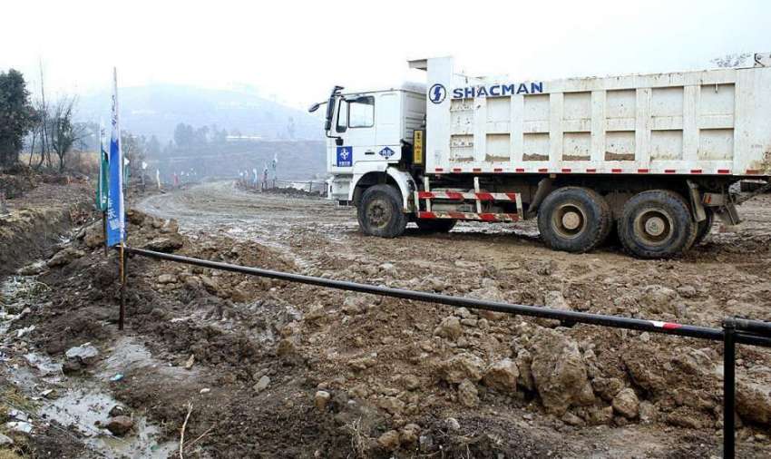 ایبٹ آباد: ایبٹ آباد میں جاری ترقیاتی منصوبوں کا ایک منظر۔