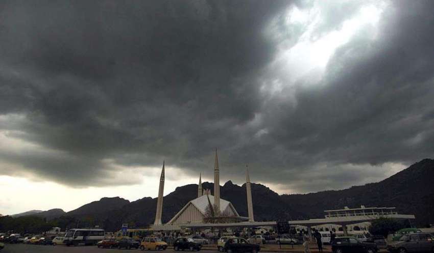 اسلام آباد: وفاقی دارالحکومت آسمان پر چھائے بادلوں کا خوبصورت ..