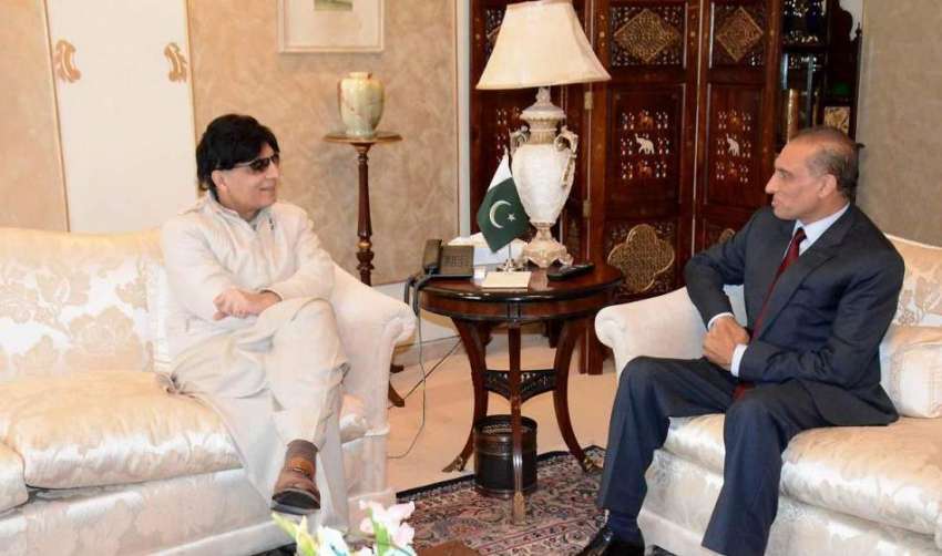 اسلام آباد: وفاقی وزیر داخلہ چوہدری نثار علی خان سے امریکہ ..