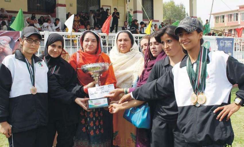 پشاور: انڈر 23خیبر پختونخوا گیمز، ایتھلیٹکس کے فاتح ٹیم کو ..
