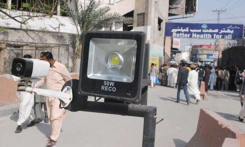 راولپنڈی: سیکیورٹی خدشات کے پیش نظر ڈی ایچ کیو ہسپتال کے ..
