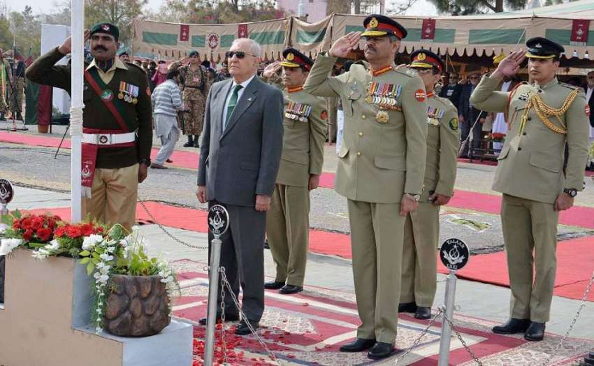 کوئٹہ: گورنر بلوچستان محمد خان اچکزئی اور کمانڈر سدر کمانڈ ..
