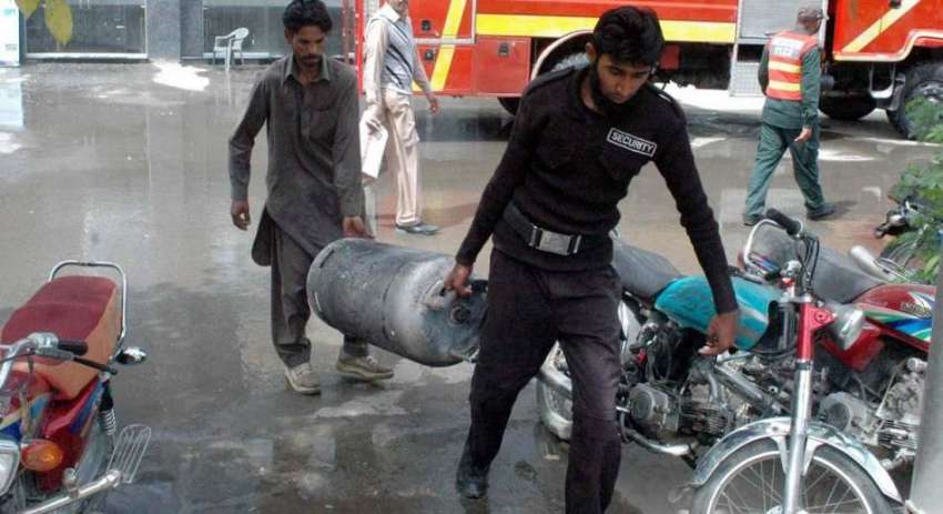 راولپنڈی: چاندی چوک کے قریب ناقص سلنڈر کے باعث لگنی والی ..