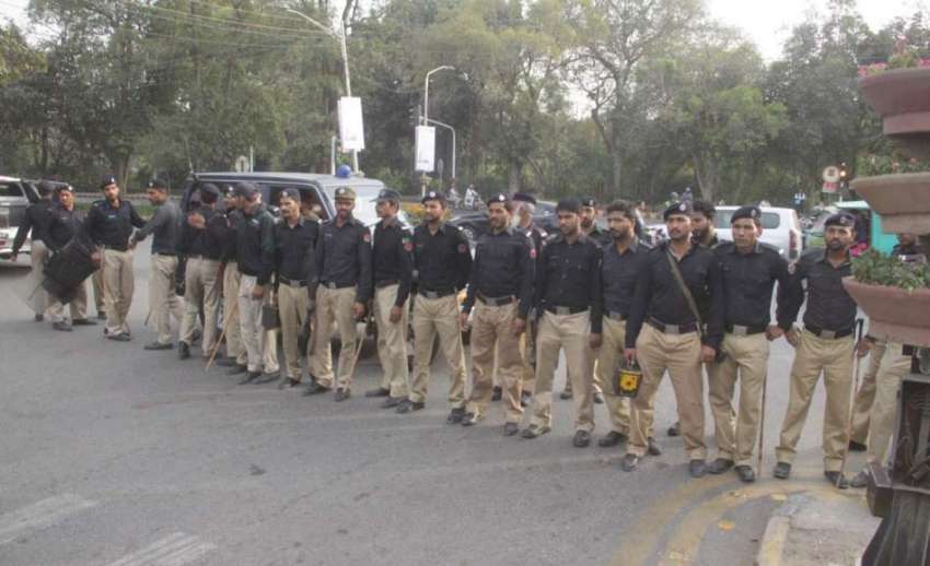 لاہور: ٹیچرز یونین کونسل کے زیر اہتمام نکالی گئی احتجاجی ..