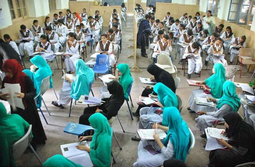 حیدر آباد: ایس ایس سی پارٹ ون کے سالانہ امتحانات کے دوران ..