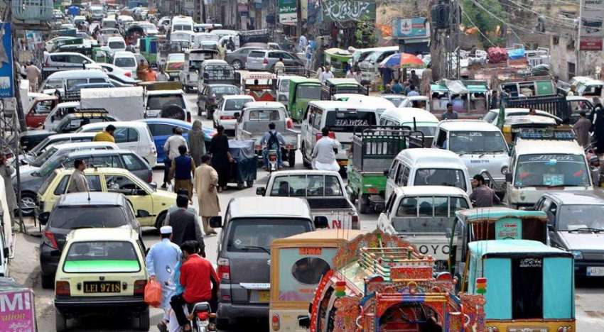 راولپنڈی: سٹی صدر روڈ ٹریفک پولیس چوکی ہونے کے باوجود ٹریفک ..