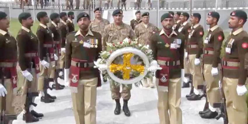 ایبٹ آباد: آرمی چیف جنرل قمر جاوید باجوہ یادگارہ شہداء پر ..