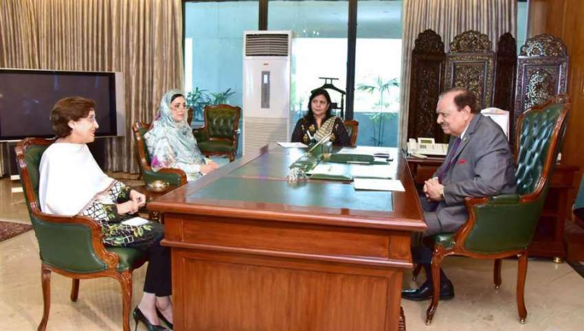 اسلام آباد: صدر مملکت ممنون حسین سے سیکرٹری خارجہ تہمینہ ..