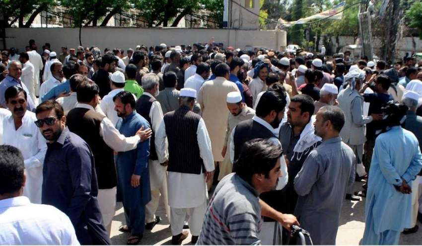 راولپنڈی: سکستھ روڈ کے رہائشی تھانہ صادق آباد کے خلاف احتجاج ..