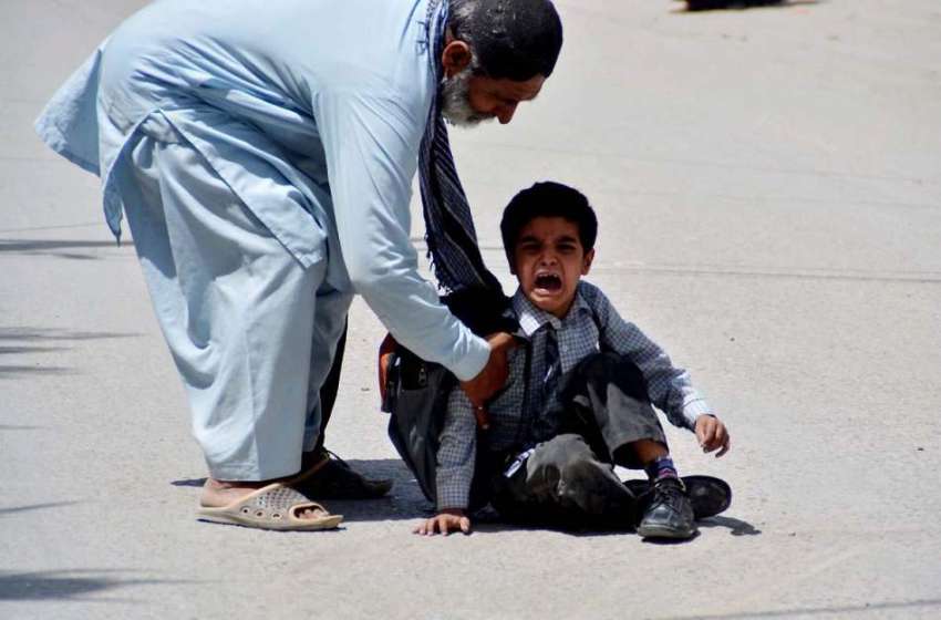 کوئٹہ: بروری روڈ پر سکول کے بچوں کا ٹریفک حادثے کا شکار ہونے ..