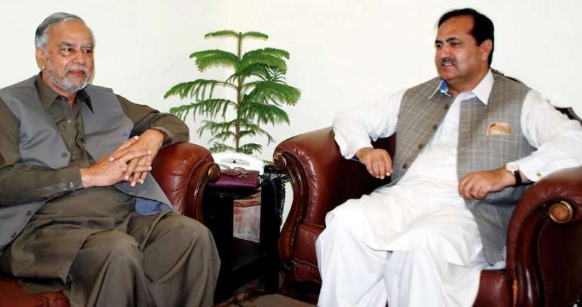 مظفر آباد: آزاد کشمیری کے سینئر وزیر چوہدری طارق فاروق سے ..
