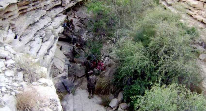 کوئٹہ: ایف سی اہلکار کاہان کے علاقے سوراف میں چھپایا گیا ..