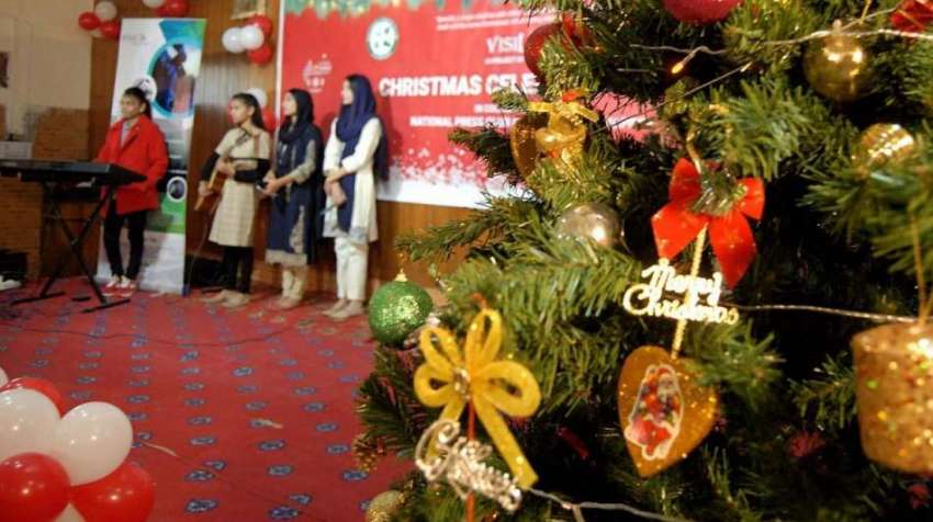 راولپنڈی: پریس کلب میں کرسمس کے حوالے سے منعقدہ تقریب میں ..