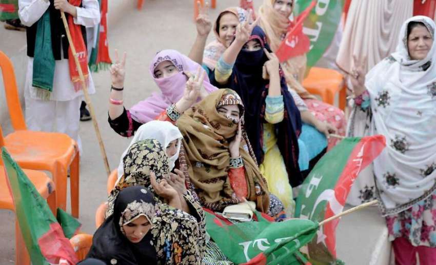 کوئٹہ: پاکستان تحریک انصاف کے جلسہ میں شرکت کے لیے آنیوالی ..