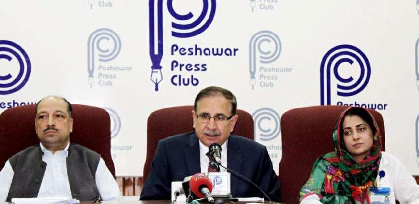 پشاور: پاکستان چسٹ سوسائٹی کے صدر ارشد جاوید دائمی تنگی ..