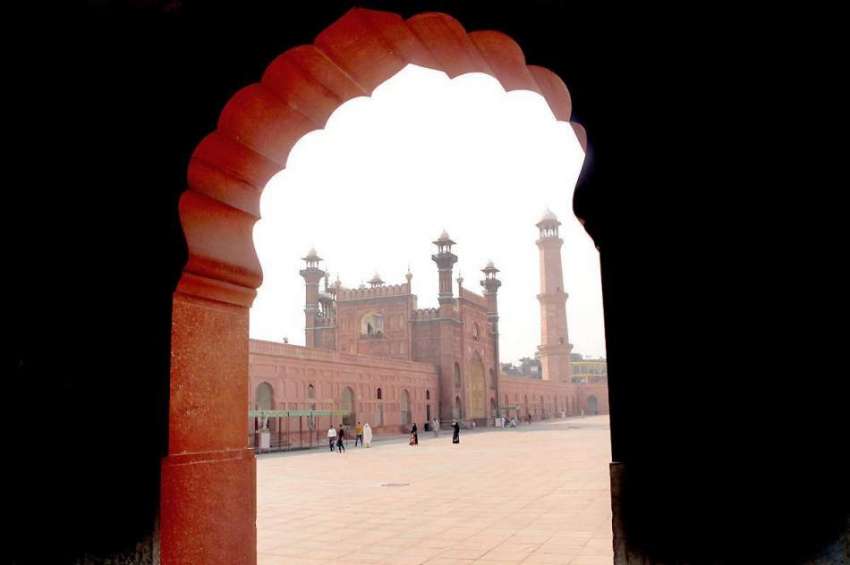 لاہور: تاریخی بادشاہی مسجد کا ایک خوبصورت منظر۔