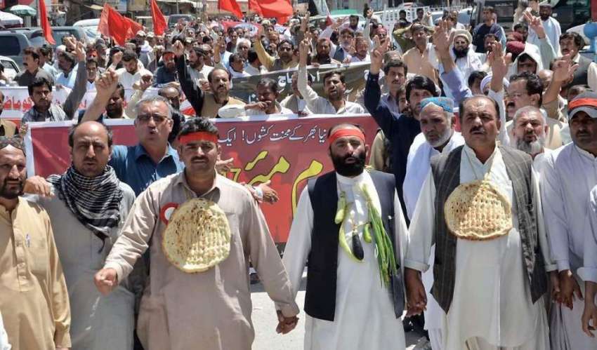 کوئٹہ: یوم مزدور کے موقع پر مزدور یونینز کے عہدیداروں نے ..