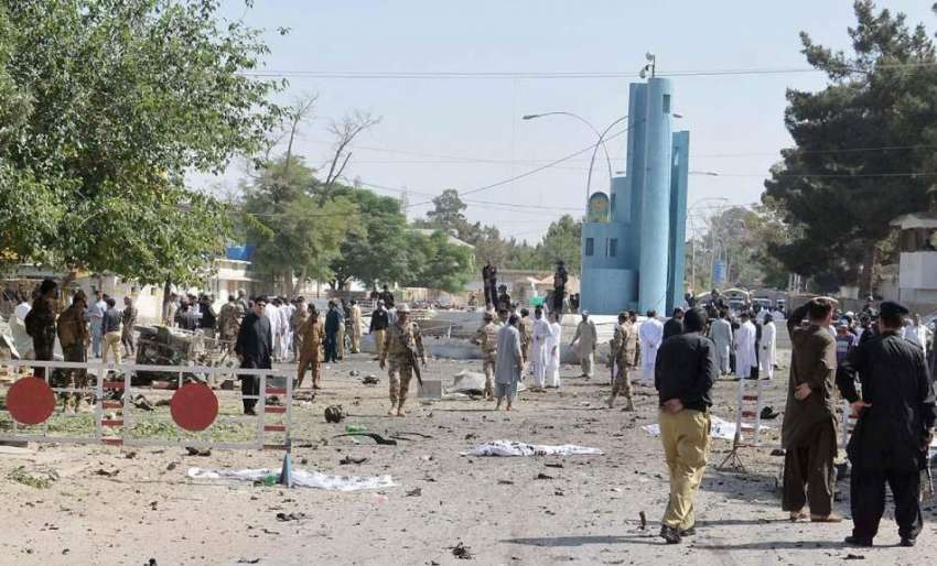 کوئٹہ: شہداء چوک کے قریب بم دھماکے کے جائے وقعوعہ کا ایک ..