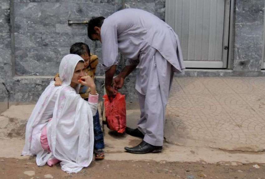 راولپنڈی: آل پاکستان آئل ٹینکر ز کی ہڑتال کے باعث فیض آباد ..