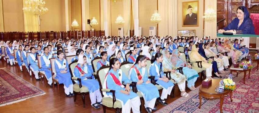 اسلام آباد: خاتون اول بیگم ممنون حسین اسلام آباد ماڈل سکول ..