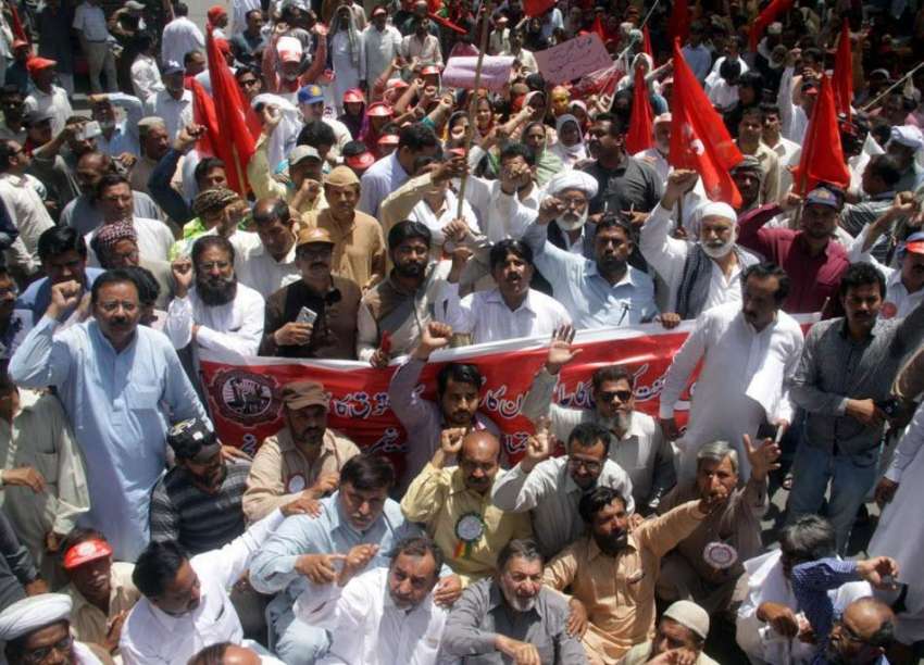 لاہور: آل پاکستان کنفیڈریشن کے زیر اہتمام مزدوروں کے عالمی ..