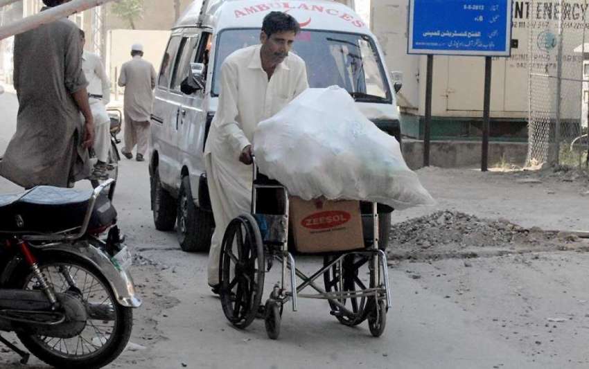راولپنڈی: ڈی ایچ کیو ہسپتال مں ی مریضوں کے لیے لائی گئی ویل ..